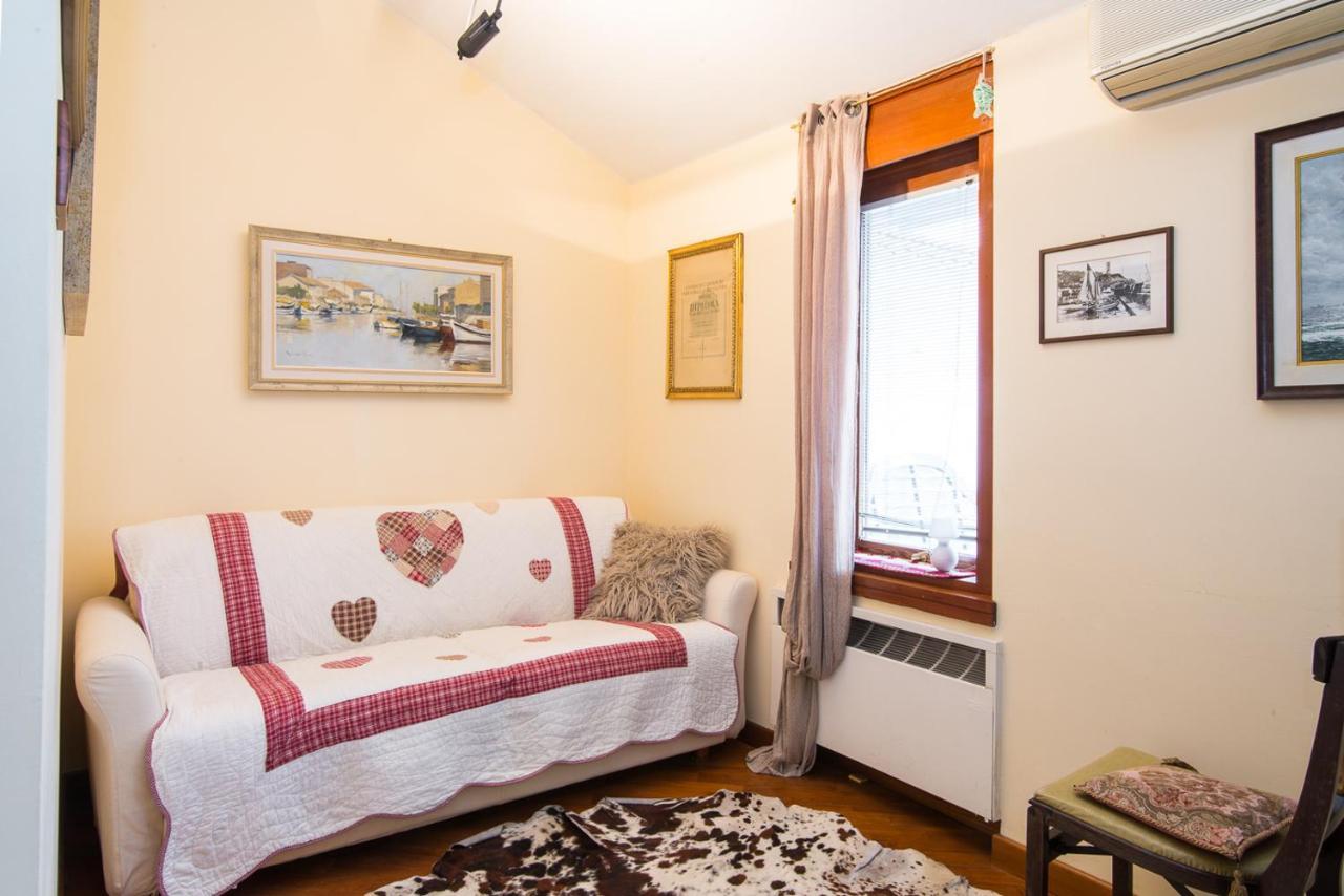 La Mansarda Delle Meraviglie B&B Superior 的里雅斯特 外观 照片